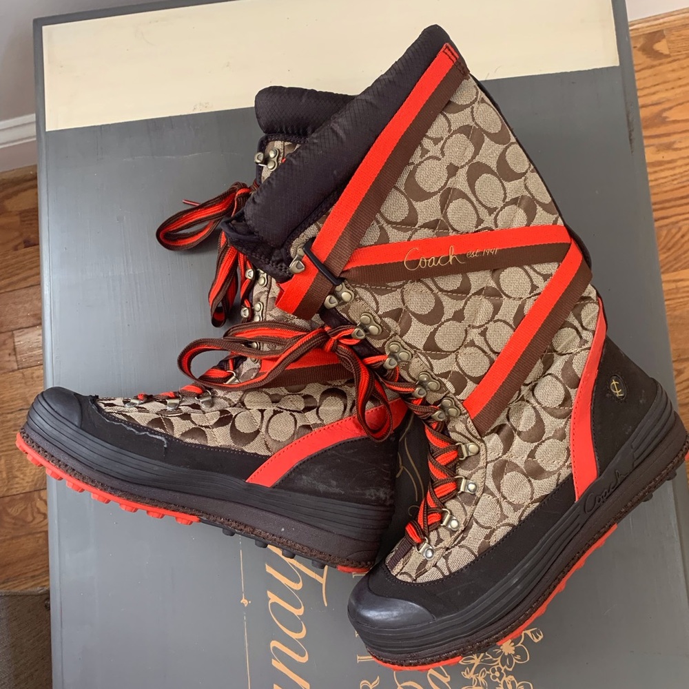 Coach Snow Boots w Red Laces